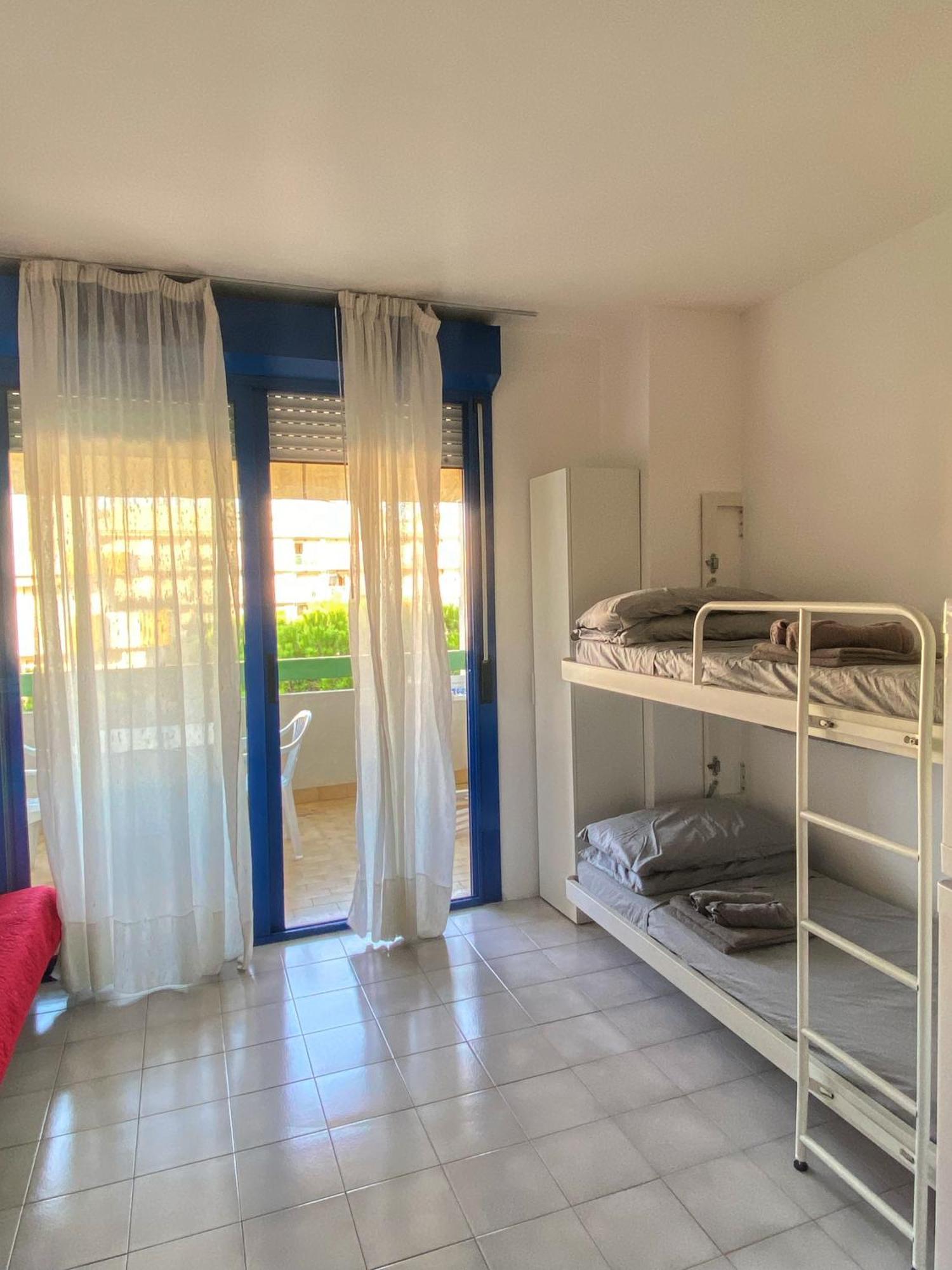 Grazioso Appartamento N 76 A 100Mt Dal Mare 比比翁 外观 照片