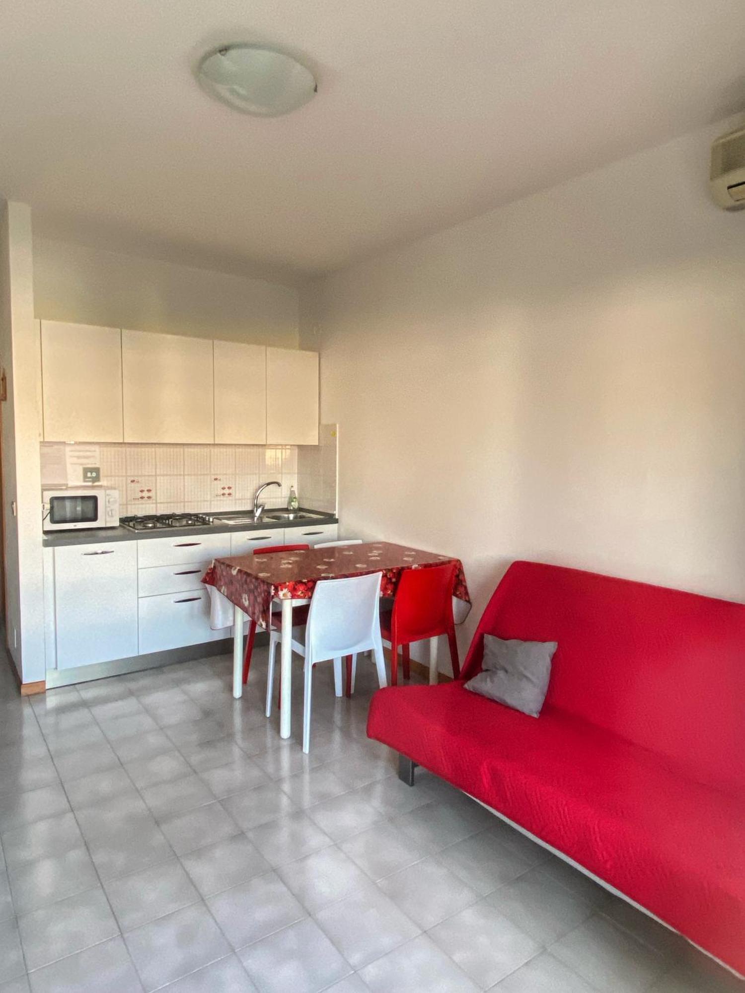 Grazioso Appartamento N 76 A 100Mt Dal Mare 比比翁 外观 照片
